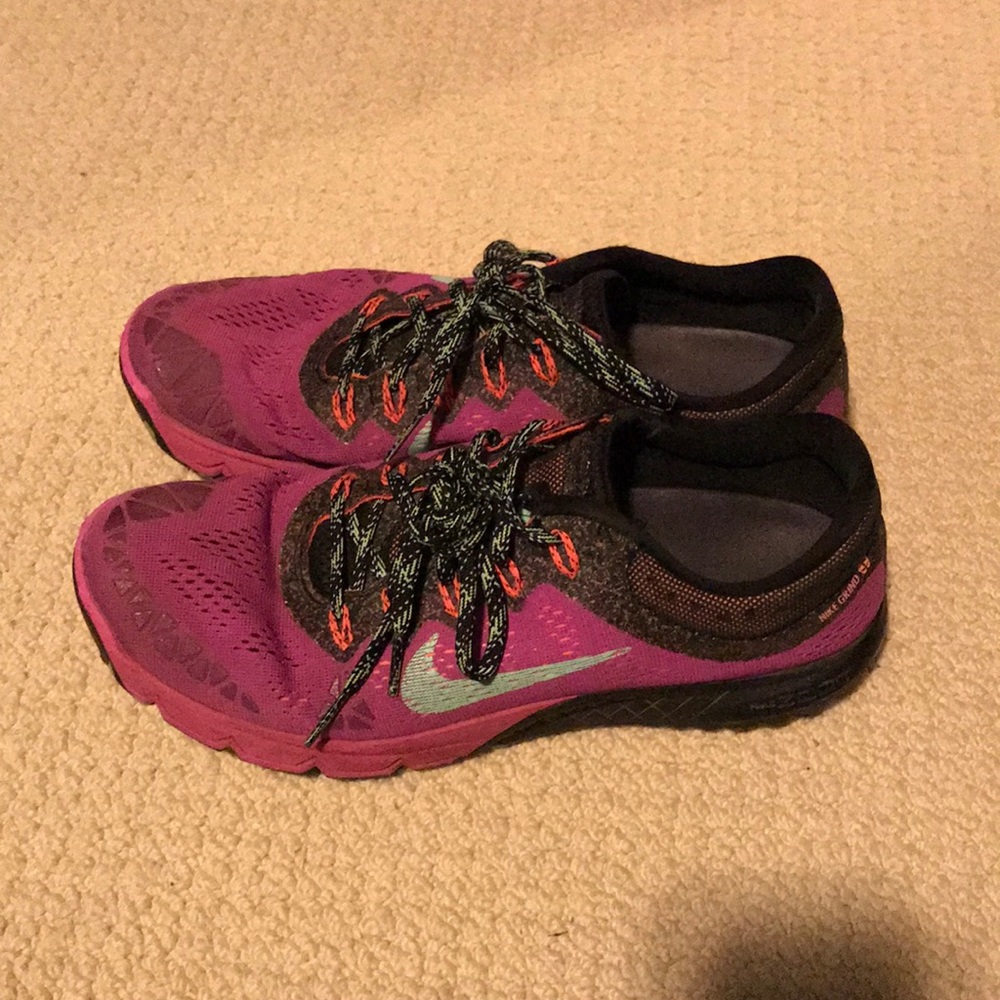 Nike Grind Tennis Shoes